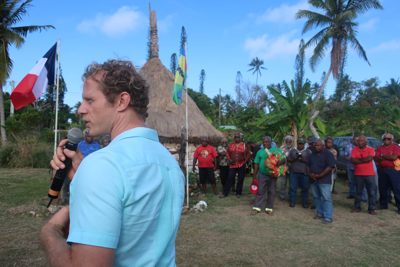 Charles Fairbanks addresses Kanak leaders on behalf of the tribe of invited filmmakers at &Acirc;n&ucirc;&ucirc;-r&ucirc; &Acirc;boro Film Festival in New Caledonia